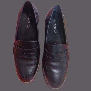 Vionic Cheryl II Lug Penny Loafer Women’s  With Lugged Outsole 6.5